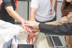 医疗行业中的XINGKONG.COM-星空（中国）官方
成功案例